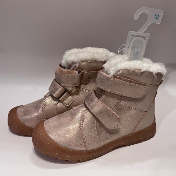 Cat & Jack Other - Cat & Jack boots